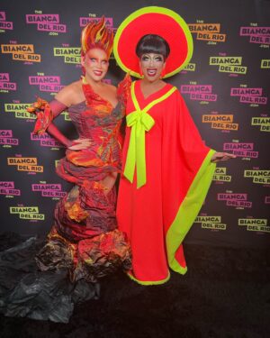 Cristian Peralta Instagram - Con mis reinas de @rupaulsdragcon Love Girls 😍 @thebiancadelrio @plastiquetiara @manilaluzon  @kimchi_chic  en @rupaulsdragcon Los Angeles California @dragracemexico @wowpresentsplus @cristianperaltatranformista #cristianperalta #cristianperaltatransformista #dragrace