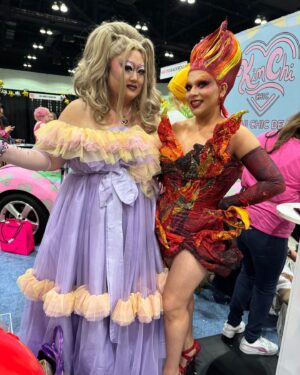 Cristian Peralta Instagram - Con mis reinas de @rupaulsdragcon Love Girls 😍 @thebiancadelrio @plastiquetiara @manilaluzon  @kimchi_chic  en @rupaulsdragcon Los Angeles California @dragracemexico @wowpresentsplus @cristianperaltatranformista #cristianperalta #cristianperaltatransformista #dragrace