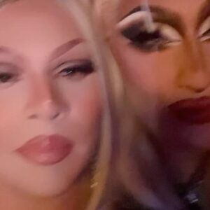 Cristian Peralta Instagram - Gracias mi querido @reylopezentertainment y felicidades por tu maravilloso cumpleaños cariño, literalmente eres un rey 😍😍😍😍😍😍😍 @theonlydetox @xosonique @iamanetra  hermosas las veré pronto! @hannahcondaofficial  @amandatorimeating Seguimos de tour! @cristianperaltatranformista