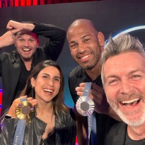 Cristián Sánchez Instagram - Aquí rodeado de medallistas olímpicos!!!🥇🥈🥉 Qué orgullo más grande 🥇@fran.crovetto 🥈@yasmani_acosta 🥉 @rafaolarra19 Gracias por acompañarnos en #FSHOW @espnchile @julizeitune @nicoperic @pelotazo 🤩🤙🏻