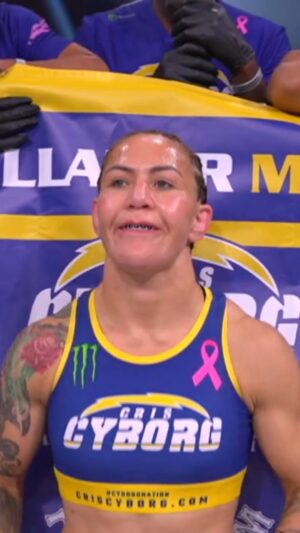 Cristiane Justino Instagram - You wanted it....and It’s happening ✍️

Here’s everything you need to know about 𝗧𝗛𝗘 𝗕𝗜𝗚𝗚𝗘𝗦𝗧 𝗙𝗜𝗚𝗛𝗧 𝗜𝗡 𝗪𝗢𝗠𝗘𝗡’𝗦 𝗠𝗠𝗔 😤💯

@criscyborg 🆚 @lpaccheco 

#PFLSuperFights | #BraceForImpact | Sat, Oct 19th | Available on @espn PPV in US and on @dazn_mma  Worldwide