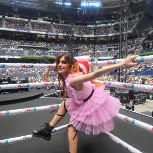 Cristinini Instagram - ¡¡GRACIAS POR UNA VELADA MÁS!!

Un placer haber estado en el Santiago Bernabéu presentando para vosotros otro año más este pedazo de evento 🫡

¿Qué combate os ha molado más? ¿Cómo lo habéis visto este año? Os leo 🥸