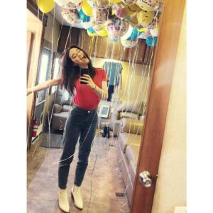 Crystal Reed Instagram - A trailer full of birthday balloons!!!!!!!
I dunno.... @lenwiseman something smells fishy!
#take25