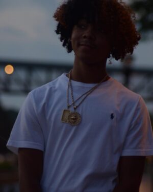 Curlyhead Monty Instagram - They Girl In My Dm That’s Why They Hatin 😂 Don’t Worry I got a girl 🚪 Pc : @quarbrown NEW MUSIC OTW !!