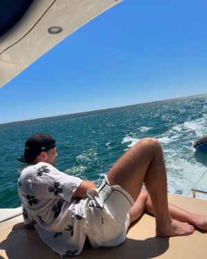Curtis Pritchard Instagram - I’m on a boat !
