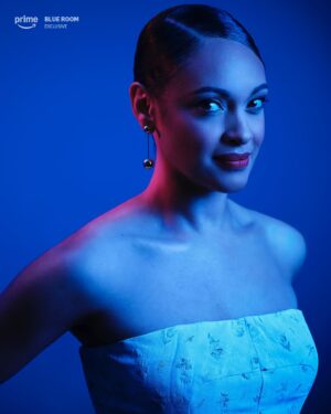 Cynthia Addai-Robinson Instagram - Still basking in the afterglow of @essencefest ✨so great to meet and spend time with my @amazonprime compadres 😎

A huge thank you to everyone who kept me looking and feeling my best!
Styling: @mirandaalmond 
White dress: @toryburch 
Strappy heels: @izie.official 
Jewelry: @edbladofficial 
Green dress: @e.stott_ 
Black flats: @jimmychoo 
Hair: @tydoeshair 
Makeup: @shaunathemua 

Blue room 📷 : @kwakualston
