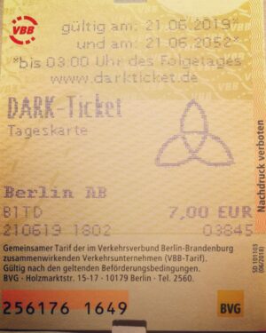 Daan Lennard Liebrenz Instagram - Do you got your DARK ticket today???
#dark #dark2 #netflix #darknetflix #darkticket #wannistmikkel #daanlennardliebrenz