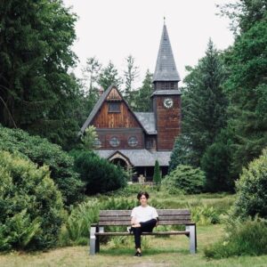 Daan Lennard Liebrenz Instagram - Look where I have been today - at Winden Church!
#dark #winden #darknetflix #netflix #mikkel #itsgettingdark #daanlennardliebrenz