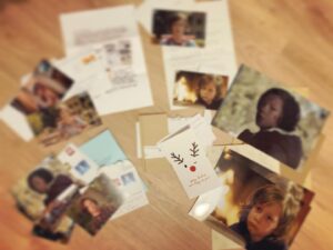 Daan Lennard Liebrenz Instagram - 🎄Wish you all a merry Christmas and a wonderful time with your families and loved ones.🎄❤️

This week I received amazing fan-letters from my agency. You all are so creative and I was very happy about it😍

Today I took a long Christmas-walk with the dog and will now have a nice dinner with my family.

Happy Holidays to you all!
Daan