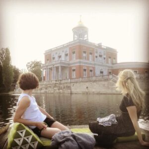 Daan Lennard Liebrenz Instagram - Last days of summer☀️
#potsdam #heiligersee #floßfahrt #sommer #sonne #katze #paddelkaputt