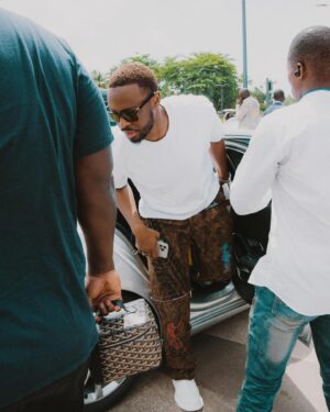 Dadju Djuna Nsungula Instagram - Rend le mal par le bien tkt pas pour la suite…