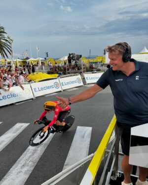 Dag Otto Lauritzen Instagram - Tour de France nr 34 gjennomført. Privilegert som får jobbe med @tvtoby og resten av Tv2 gjengen @tv2sport Supert Team. Fantastisk innsats av hele Norges @unoxmobility fra start til mål selv om etappeseier ikke kom. Stå på og nyt litt ferie 🚴‍♀️🤩 
@tv2sindre @cppaasche @magnus_aarre @rudijakobsen @magnusdrivenes @tv2matsw @madskaggestad: Neste stopp Bodø @arcticraceofn