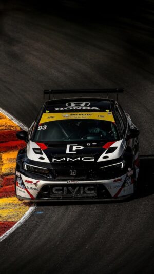 Daijiro Yoshihara Instagram - Catching up with #Honda TCR drivers Karl Wittmer & Dai Yoshihara as they reflect on their recent podium, and preview today’s race at Road America! 

#PoweredByHonda // #IMSA // #CivicTypeR