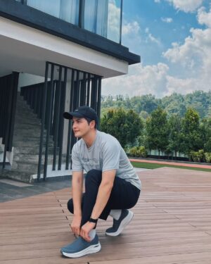 Daler Yusuf Instagram - Sketchers shoes is my first choice when it comes to outdoor activities. It’s very comfortable!
Sketchers Arch Fit 2.0 is now available in selected Sketchers stores and on www.skechers.com.my

 #thecomforttechnologycompany #SkechersArchFit #stylewithskechers
