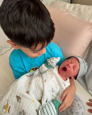 Daler Yusuf Instagram - Alhamdulillah , harini our boy dah 4 bulan, berkat doa semua setakat ni baby boy sangat happy dan membesar dengan baik . And honestly Daler and wife nak ucap ribuan terima kasih to @surayamothercare . Masa baby lahir , Daler sangat busy dengan kerja and other things and Alhamdulillah they manage to help me and my wife. A true savior . Service sangat baik dan professional . Harga berpatutan .  Very recommended.  Terima kasih kak Suraya accept request Daler and wife untuk tolong kita sepanjang berpantang . Thank you! ❤️