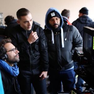 Dali Benssalah Instagram - Banlieusards sur @netflixfr 
Merci @keryjamesofficial @lalasy1 
@jammehdgn @jouannetchloe @baktouu @cherine.ghe @patchii_officiel @slimdazi @aimen_derriachi_officiel @jstransporteur @rime_nahmani @ogbofficiel @abdelkaderhogguiofficielle @dez_omari @mahamadoucoulibaly @yasmineakkaz @asma_abid_maquilleuse 📸mon gars sûr @johnwaxxx & @vincecorly