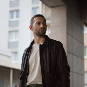 Dali Benssalah Instagram - ATHENA de @romaingavras sortira le 23 septembre sur @netflix 
Le film est sélectionné en compétition officielle au Festival de Venise @labiennale