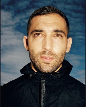 Dali Benssalah Instagram - 💙 @lofficielparis @lofficielhommes @jenjalouse @leonprost @kenziabengeldevaulx @dior @omega @maisonkitsune @_matthieuderrien @agencecontact