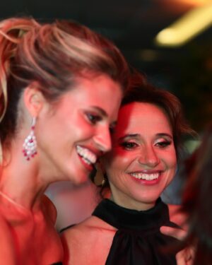 Dalila Carmo Instagram - A minha Mati e eu na festa da @tvioficial 🤍
@matildern 🫶🏽