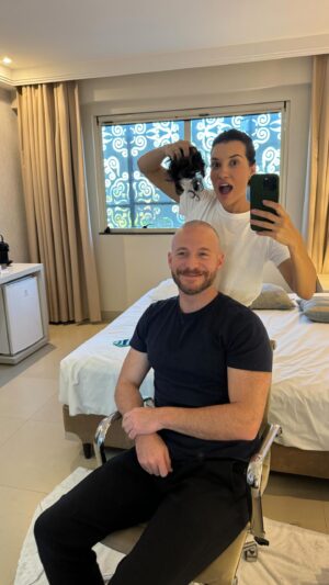 Dalton Rangel Instagram - Assista até o final para saber porque eu raspei meu cabelo 🙂‍↔️😜 👨‍🦲