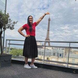 Dame Valerie Adams Instagram - Bonjour ma belle ❤️🇫🇷 

#paris #cityoflove #beautiful #toyotahouse