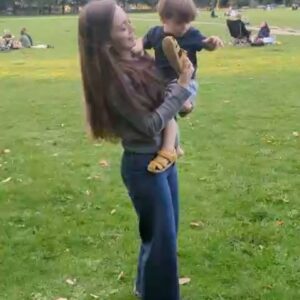 Damla Sönmez Instagram - A delayed luv story in London 💜🧸