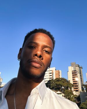 Dan Ferreira Instagram - Passando pra desejar uma excelente semana, meu povo! ✨