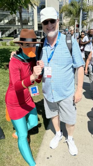 Dan Povenmire Instagram - Meet Uhura the Platypus! #Doofenshmirtz #PhineasAndFerb #Disney #ComicCon #sdcc