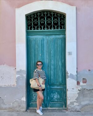 Dana Morávková Instagram - Posíláme pozdravy z krásné dovolené v Kalábrii. Díky @ckbluestyle 💙 si plníme cestovatelský sen. Úžasný hotel, skvělá péče, tyrkysové moře… zážitek střídá zážitek. #bluestyle #calabrie #spolupracesnu #teduzsemnenezbavite 😉