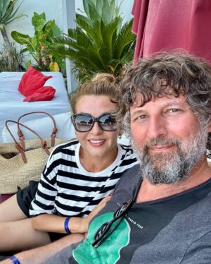 Dana Morávková Instagram - Posíláme pozdravy z krásné dovolené v Kalábrii. Díky @ckbluestyle 💙 si plníme cestovatelský sen. Úžasný hotel, skvělá péče, tyrkysové moře… zážitek střídá zážitek. #bluestyle #calabrie #spolupracesnu #teduzsemnenezbavite 😉