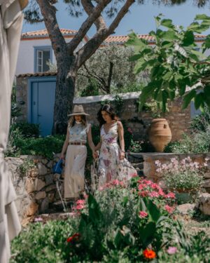 Danae Michalaki Instagram - A day trip to Hydra with @toniasotiropoulou , the perfect way to start off summer with @tedbaker 

#Ad #TedBaker #PostcardsFrom

📽️ @rollingscorpio @tasoka_kouki 
📷 @billoshnookums 
Sound @daphnefarazi
Mua @panagiotis.karakasis 
Hair @iliaskoutsaftikis