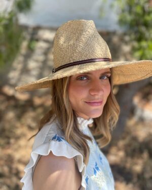 Danae Michalaki Instagram - ☀️
.
.
. 
Fabulous makeup no make up by my crazy 
@panagiotis.karakasis 
Wavy hair 
@iliaskoutsaftikis
