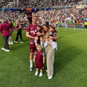 Dani Dyer Instagram - Last home game ♡
So so proud of you babe you deserve it all.. love you forever🫶
