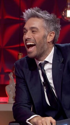 Dani Martínez Instagram - Te vas a AHOGAR DE RISA con este vídeo. Historia de la tv. 🥚🥚