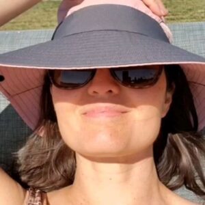 Danica McKellar Instagram - Spending time visiting family over the summer is the BEST (scraggly eyebrows, no makeup - yes please 😜)! Wishing you all a beautiful, relaxing, July weekend! 🥰🌴✨️