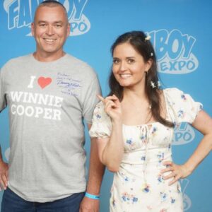 Danica McKellar Instagram - Our official group Wonder Years shot from Day 1 of @fanboy_expo ! What a great day already, and we still have our panel coming up in a few minutes. 🤗
.
.
I would say, will somebody please ask @realdanlauria to smile 😅, but look at those pearly whites as soon as my mom joined the picture! (Swipe) And how cute are Dan & Alley, holding hands?? 🥰
.
.
More to come!!