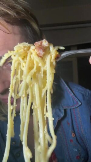Daniel Erthal Instagram - Live🍝 “in pain”