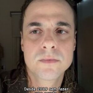 Daniel Erthal Instagram - Esse post é pra você que QUER empreender!

 Pergunte a você antes de criar qualquer negócio: O QUE EU MAIS GOSTO DE FAZER?
.
As coisas mais simples as vezes são as mais brilhantes. 
.
Empreender não é fácil, mas eu prefiro cair quantas vezes for preciso, mas criando algo meu, que saiu da minha criatividade, do que ficar a vida toda imaginando como seria e trabalhando para os outros.

.
.
.

#empreendedorismo #empreender #trabalho #rua #venda #ator #novela #trendingreels #instagram #foryou #fyp #love #life #cerveja #ilha #sede #viral