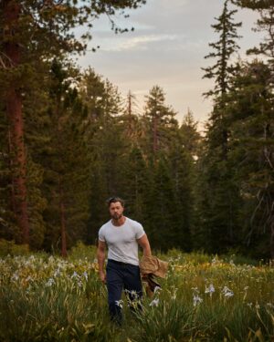 Daniel Feuerriegel Instagram - @thedanfeuerriegel
📸©️ @emilysandiferphoto 

HMU @makeup_by_karishma 
Styling @_genevieveaitken 
Photo assist @teejatron 
Photographed at sunset on top of Mt Pinos, Los Padres National Forest

#danfeuerriegel #daysofourlives #emilysandifer