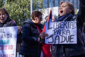 Daniel Jadue Instagram - Nuestro compañero, alcalde y amigo @danieljaduejadue cumplió este fin de semana 60 días de su injusta detención. 
Agradecemos a las nuestras de solidaridad que se realizaron tanto a nivel nacional como internacional. Seguimos luchando por la Liberta inmediata #JadueLibre ✌🏼

🔴 ¡Súmate! A los equipos y comités #JadueLibre danieljaduelibre@gmail.com