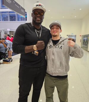 Daniel James Instagram - Just caught up with my @mtcmma  teammate @danieljames_predator in this electrifying atmosphere at @wintrustarena in Chicago for the MMA fights with the incredible @pflmma 🥊🔥 #MMA #FightNight #TeamSpirit #WintrustArena #Chicago"