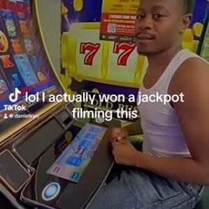 Daniel Kyri Instagram - @dannykulasik can confirm! Machine really said ka-ching! 💰 

#reels #danielkyri #big #instagram