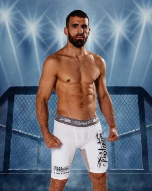 Daniel Weichel Instagram - Alles was ihr für Kampfsport & MMA braucht findet ihr hier 
👉🏼 www.kwon.com 👈🏼 @kwon_kg 
Und mit meinem Code || daniel10 || gibt’s 10% auf euren Einkauf ✊🏼 #anzeige