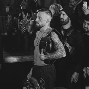 Daniel Weichel Instagram - Dein Tag Bruder, heute wird Geschichte geschrieben 👑👑