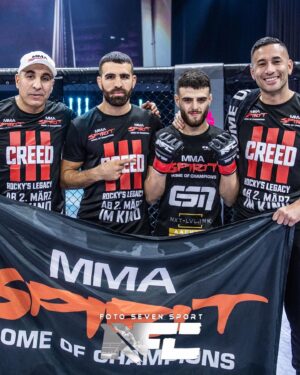 Daniel Weichel Instagram - Next generation @mma_spirit_ffm ✊🏼 Einfach schön zu sehen wie sich MMA in Deutschland entwickelt und mit was für einem Feuer die neue Generation am Start ist ✊🏼🙌🏼 @danialaghaie__ @fedor_duric @raul.lmb