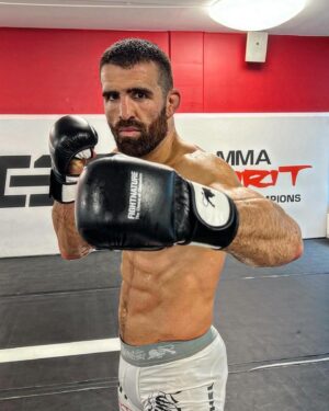 Daniel Weichel Instagram - Ein großes Dankeschön an meinen langjährigen Sponsor Fightnature @kwon_kg für die grossartige Unterstützung während meiner MMA Karriere. 
Und für alle die Freude an Kampfsport haben, kann ich das Equipment von @kwon_kg nur empfehlen. Top Ausrüstung & Top Qualität 👊🏼
