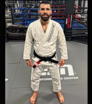 Daniel Weichel Instagram - Jiu Jitsu, No Gi oder MMA #FIGHTNATURE @kwon_kg hat alles und mit meinem Code || daniel10 || bekommt ihr 10% Rabatt auf eure Bestellung ✊🏼 #werbung #kwon #mma #jiujitsu