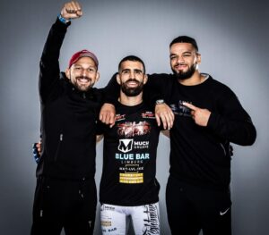 Daniel Weichel Instagram - Good energy with the crew here in Dublin leading up to my fight this Saturday #bellator299 @bellator.europe @bellatormma 
📸 @lucasnoonan