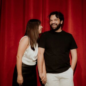 Daniela Luján Instagram - Cuando nos preguntan cómo vamos con los preparativos de la boda
1. Por fuera
2. Por dentro