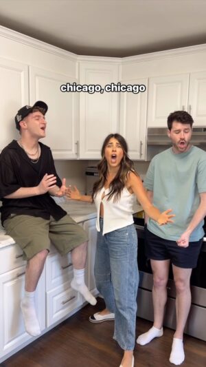 Daniella Monet Instagram - maybe Chicago really was meant to be a one woman show 😅 @daniellamonet @jonathantilkin 🤍 #sing #victorious #trinavega